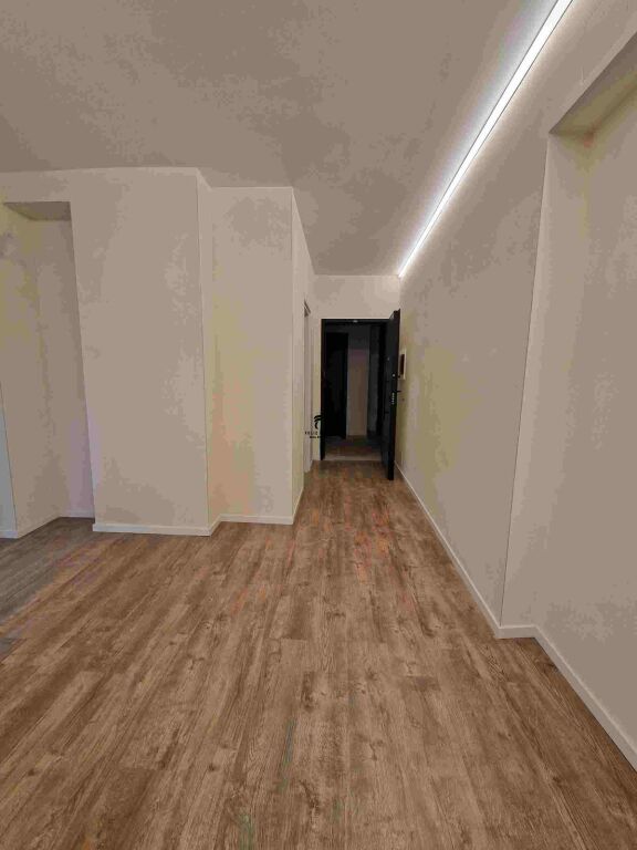 OFFICE FOR RENT 75M2 DRITAN HOXHA STREET 65,000 LEKE FH-76691