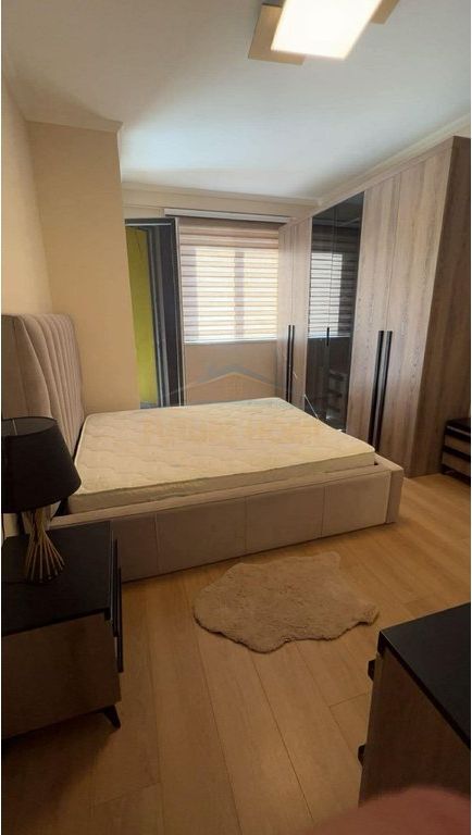 Qera, Apartament 2+1+2 + Post Parkimi, Grand Gallery, Tirane