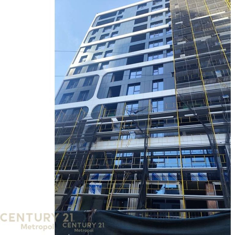APARTAMENT NE QENDER NE REZIDENCEN SCANDERBEG PER SHITJE