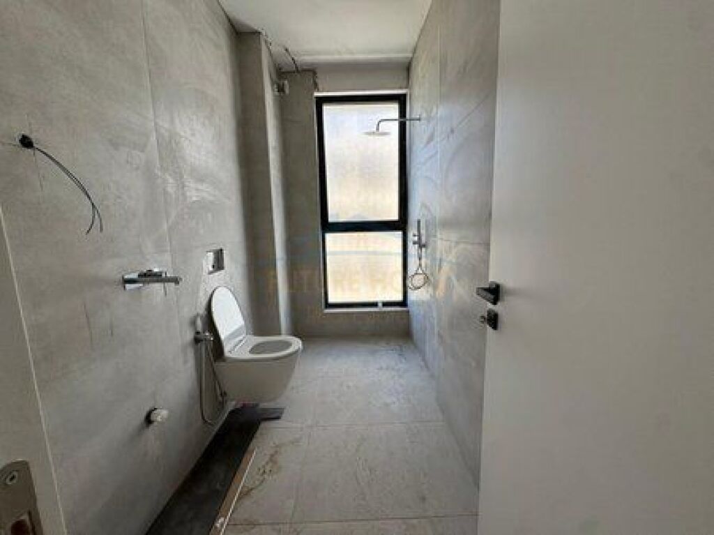 Shitet, Apartament 1+1 , Jordan Misja, Tirane .