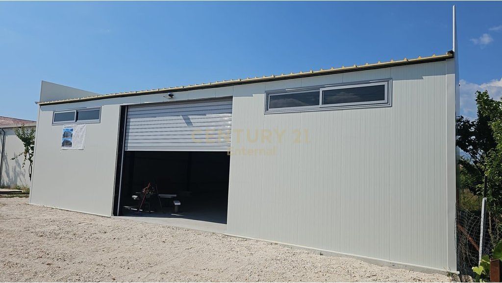 Warehouse for rent near Univers City