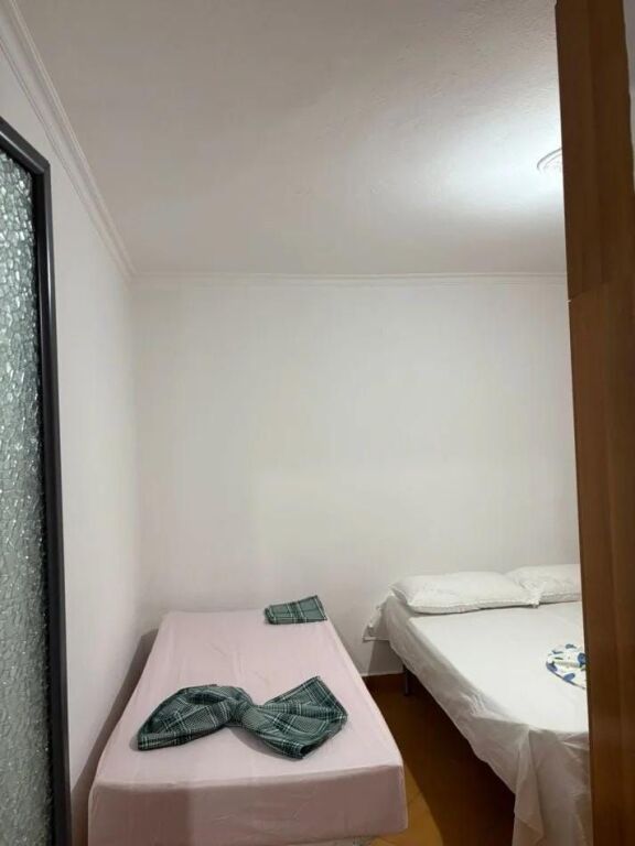 Shitet Apartament 1+1