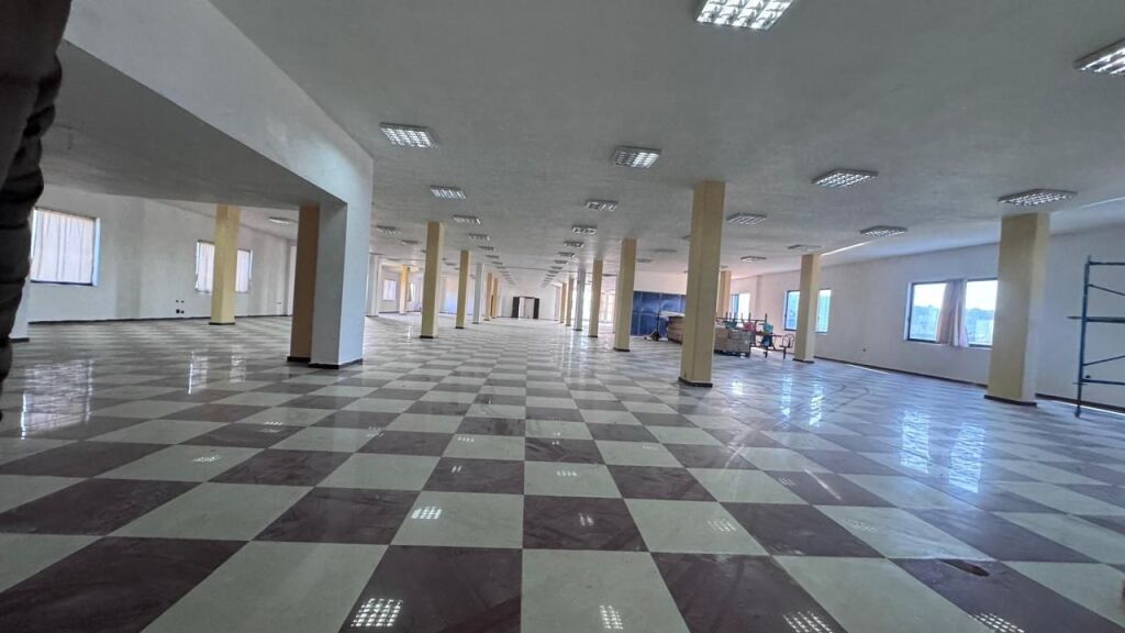 OFFICE FOR RENT 1300M2 VAQARR