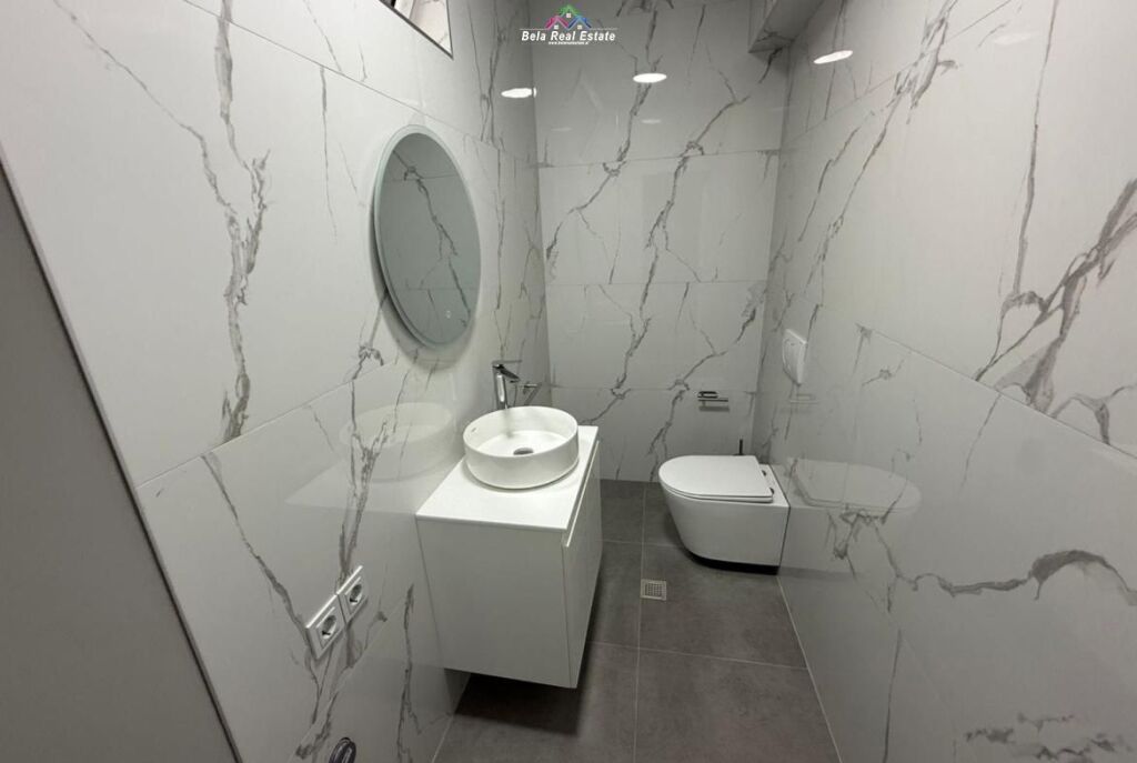 Zyre\Duplex me qera ne Qender (ID BZ2645) Tirane