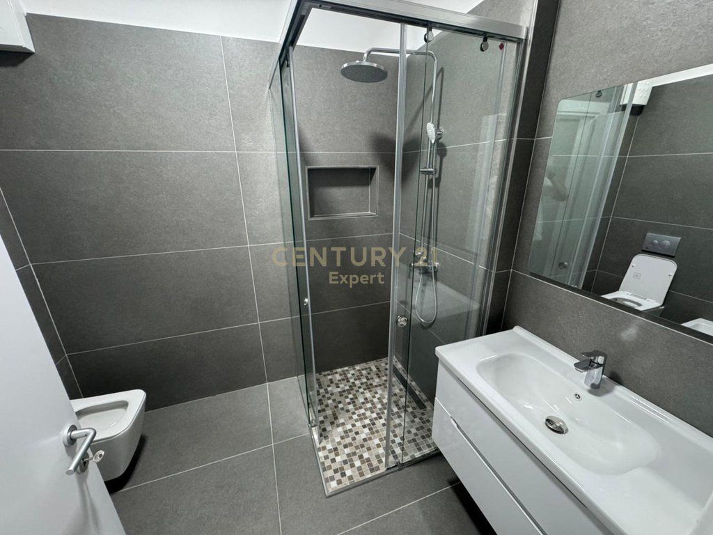 APPARTAMENTO 1+1+POSTO AUTO IN AFFITTO PRESSO GOLDEN PARK 3