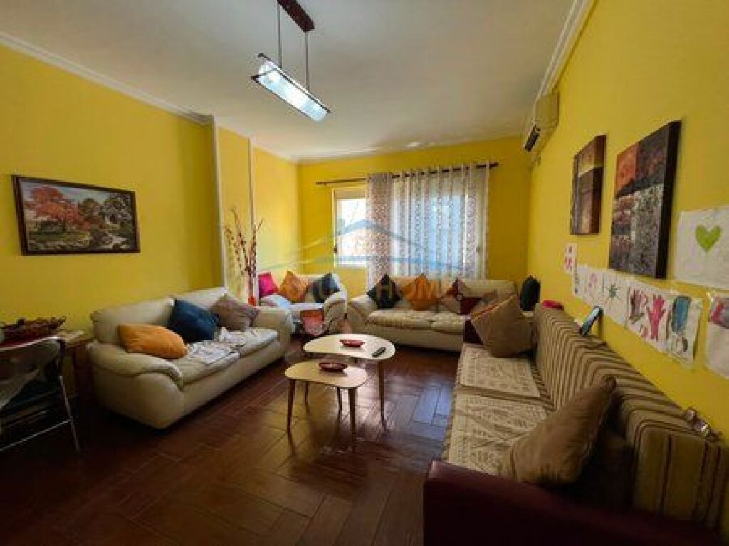 Shitet Apartament 2+1, Rruga Dritan Hoxha,Tiranë