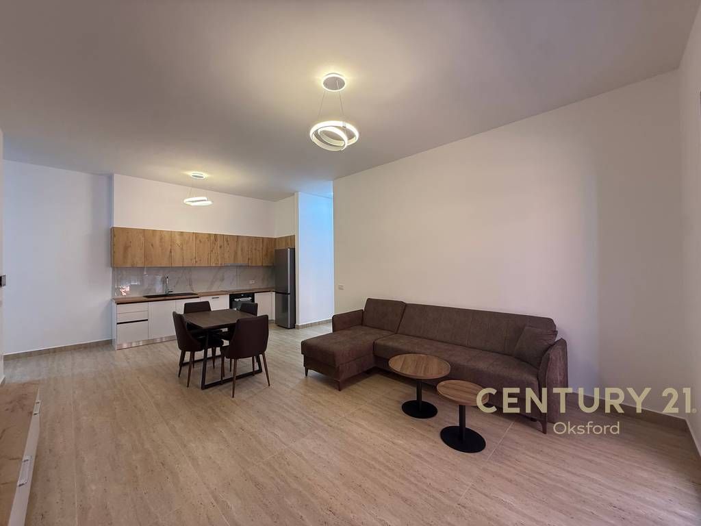 JAPIM ME QIRA APARTAMENT 1+1,TEK KOMPLEKSI "DELIORGJI"!
