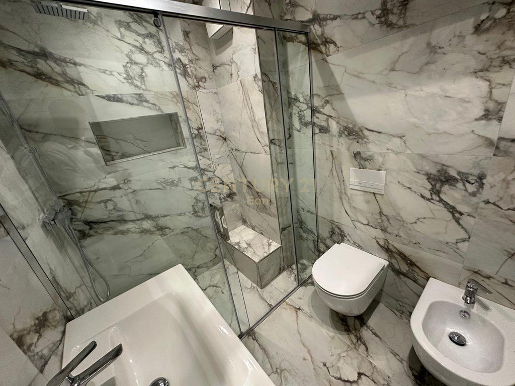 IN VENDITA APPARTAMENTO 2+1+2 CON VISTA MARE PRESSO "WHITE HILL RESIDENCE" A CURRILA !