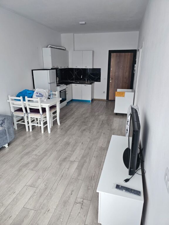 In affitto 1+1  Astir Urban Gate  2° piano  Arredato Prezzo 450 mila lek