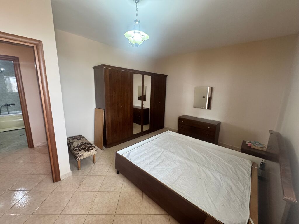 Jepet me qera apartament 1+1 te 21 Dhjetori te Joena