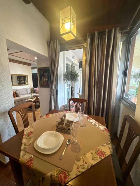 JEPET ME QERA APARTAMENT SHUME I BUKUR TEK PAZARI I RI , 650 EURO