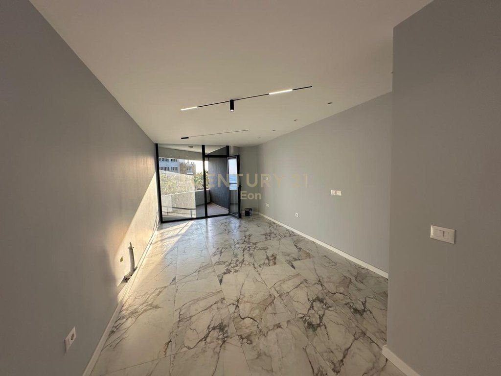 IN VENDITA APPARTAMENTO 2+1+2 CON VISTA MARE PRESSO "WHITE HILL RESIDENCE" A CURRILA !