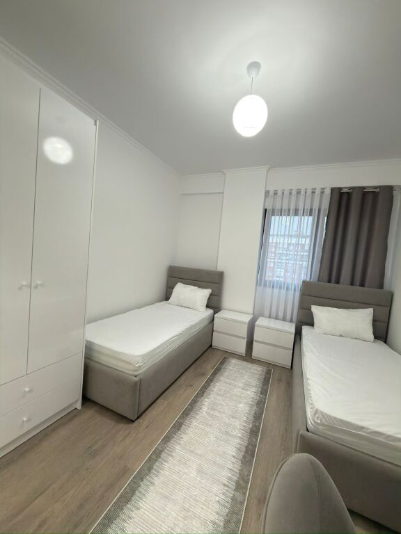 Jepet me qira 2+1+2+parking tek Oasis Unaza e Re