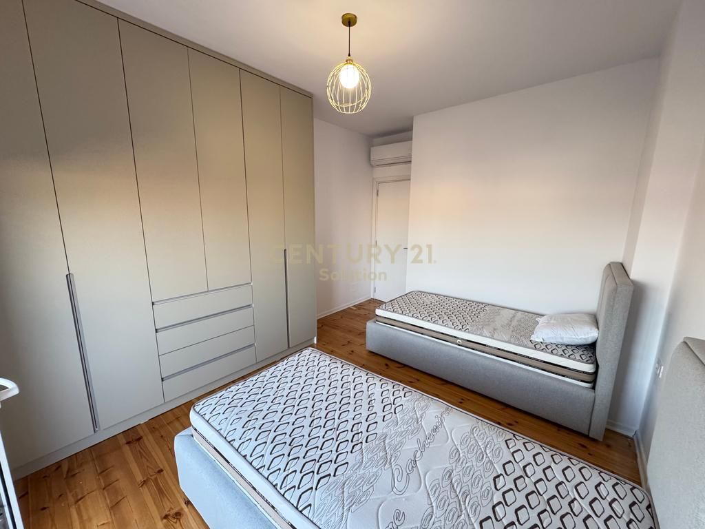AFFITTASI APPARTAMENTO 2+1+2+VERANDA A XHAMLLIK !