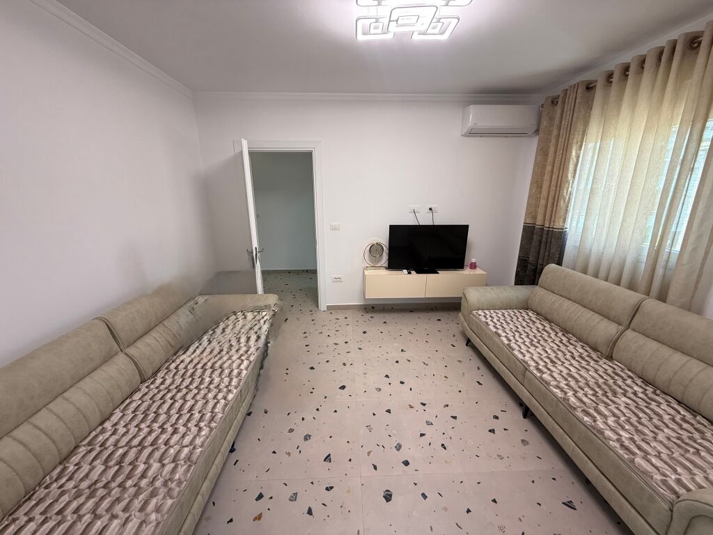 Appartamento 2+1 con due Bagni a Durazzo