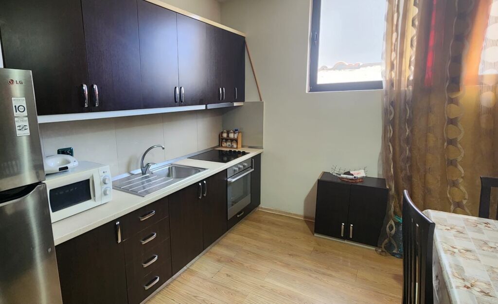 Apartament 2+1 per qira te Siri Kodra