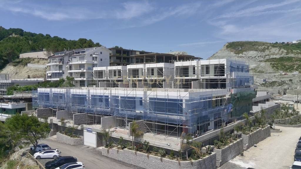 Villa con piscina in vendita a Currila Coast, Durrës (Ballore sul mare) !