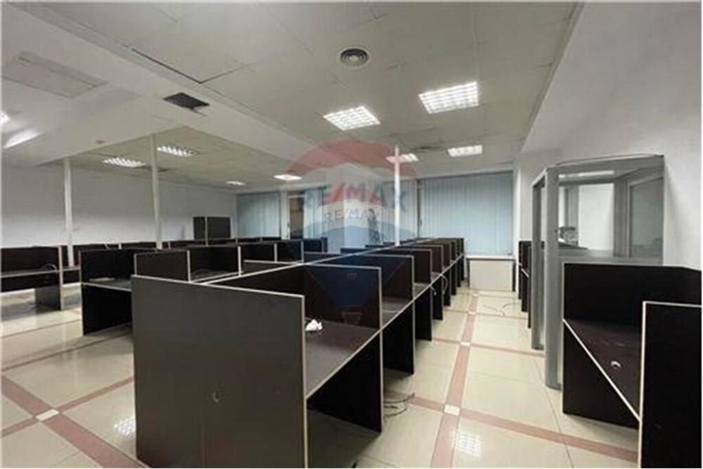 Ufficio in affitto di fronte al Kristal Center!
