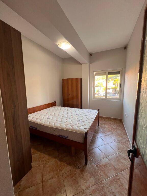 APPARTAMENTO 1+1 IN AFFITTO Yzberisht  40.000 Lek/Mese