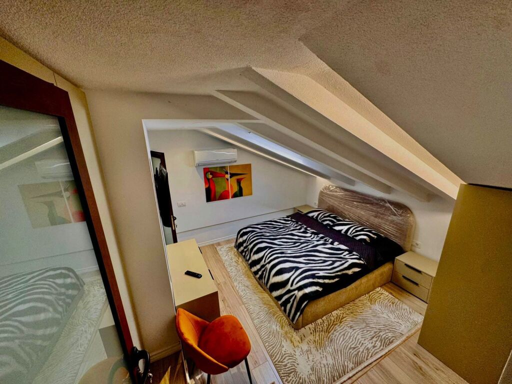 🏢Via di Dibra, vicino alla Scuola Unita, affittasi Duplex, 1+1+2, appena arredato. 650 Euro