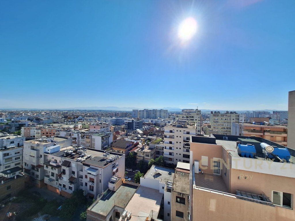 Appartamento 2+1 in vendita Via Mujo Ulqinaku, Durrës - 150000€ | 107 m²