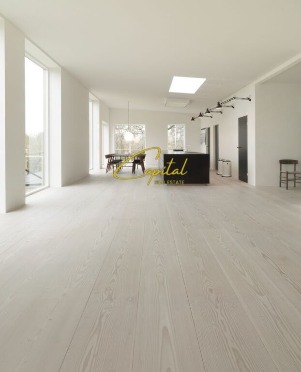 AMBIENTE COMMERCIALE IN AFFITTO 186 M2 PAZARI I RI 2.500 EURO