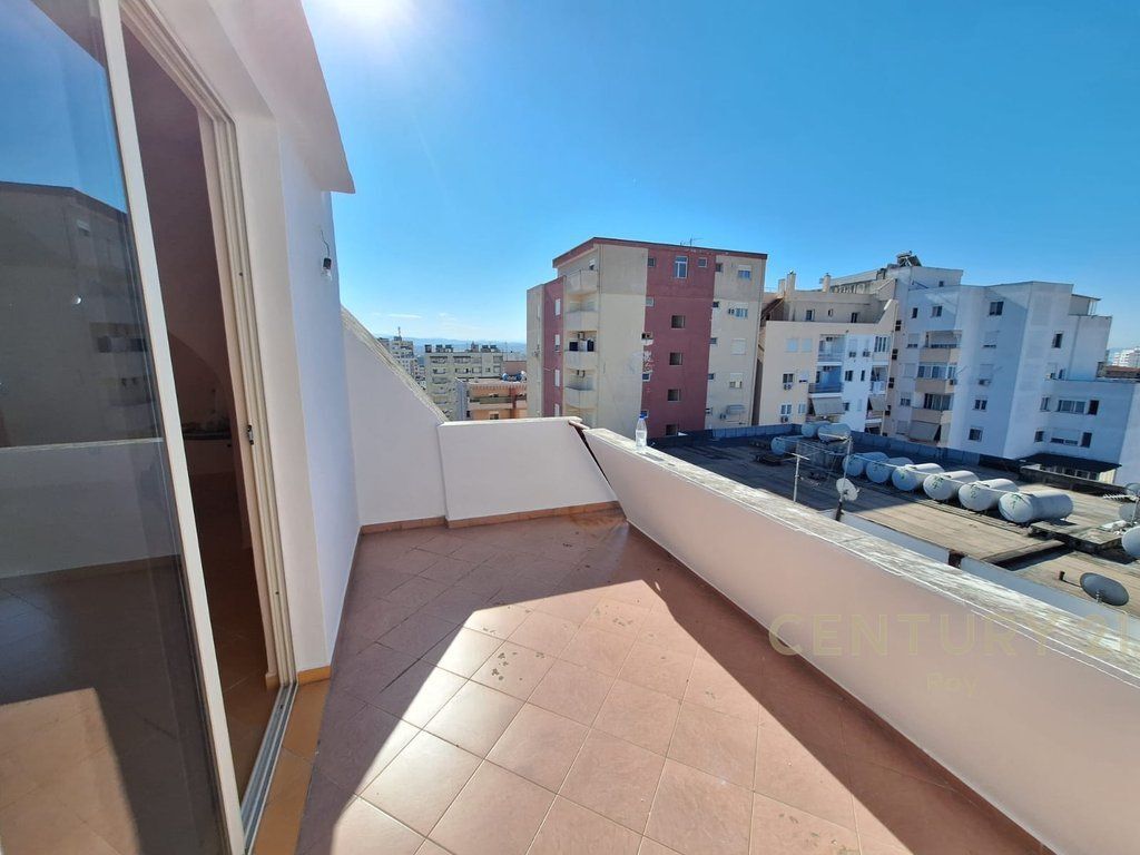 Appartamento 2+1 in vendita Via Mujo Ulqinaku, Durrës - 150000€ | 107 m²