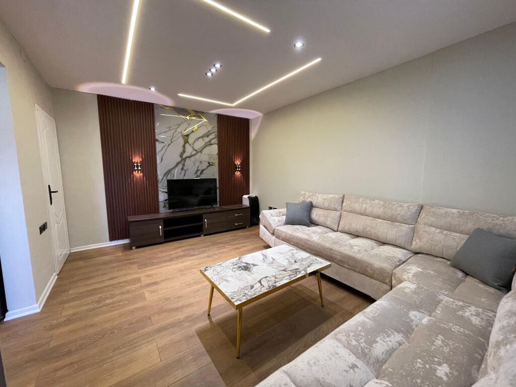 🏡 Apartment 2+1 for Sale – 2nd Floor  📐 74 m² ☀️ Balcony about 15 m² 🧱 Clad with plaster inside and outside ✨ Gypsum ceilings with modern works 🏢 2nd Floor 📍 In very good condition, ready to live in  💰 145,000 €  