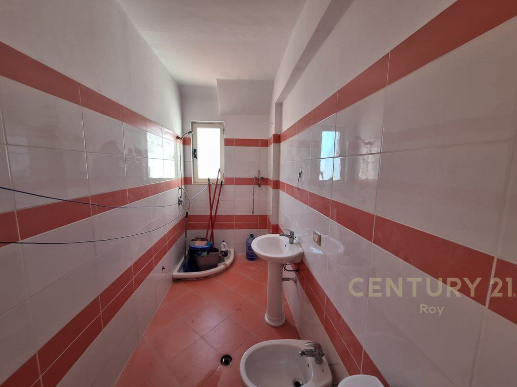 Appartamento 2+1 in vendita Via Mujo Ulqinaku, Durrës - 150000€ | 107 m²