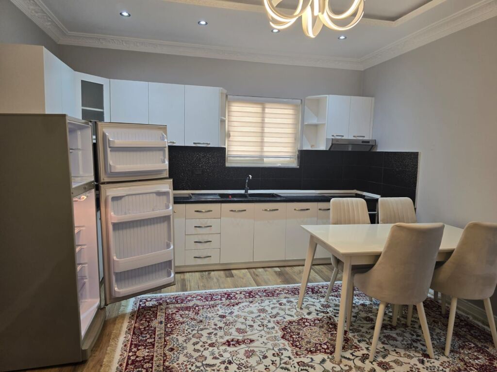 Appartamento 2+1 in affitto a Yzberisht, vicino a Grand Gallery.