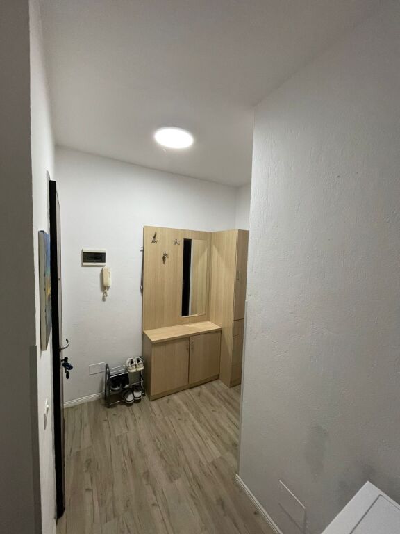 Apartament 1+1 per qera Rruga e Dibres !