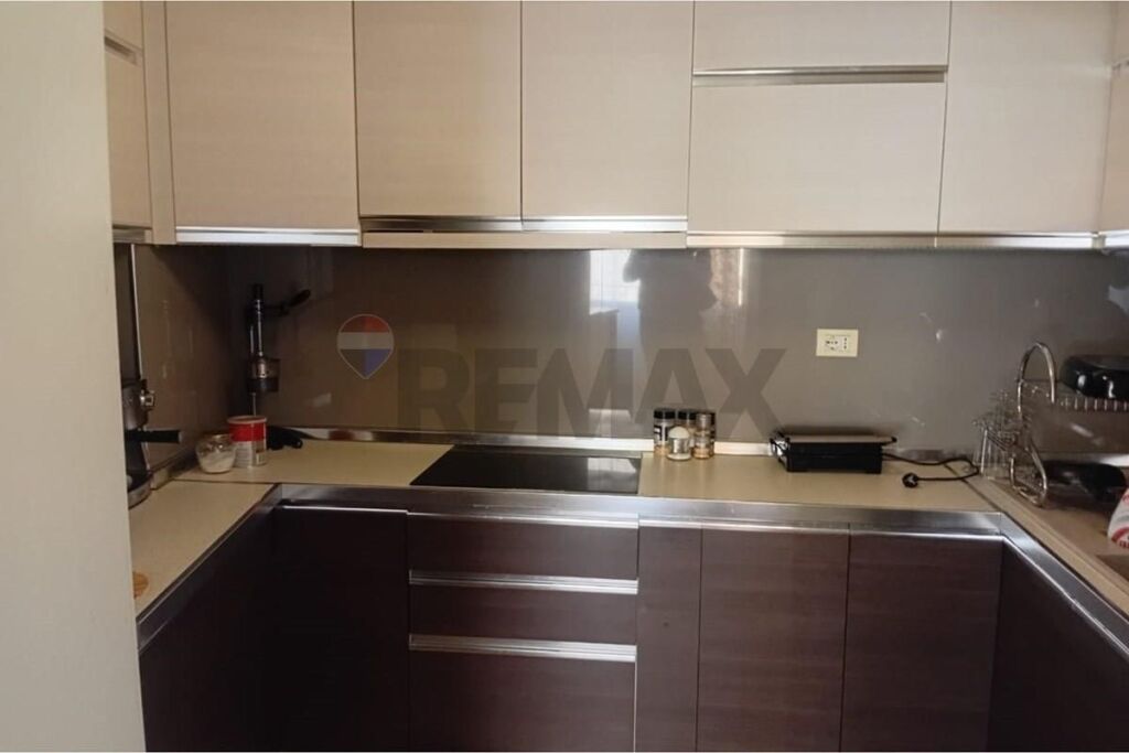Apartment 3+1 for rent Skenderbe Square