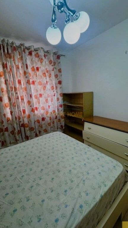 Disponiamo di un appartamento 3+1 in affitto in Via Fortuzi