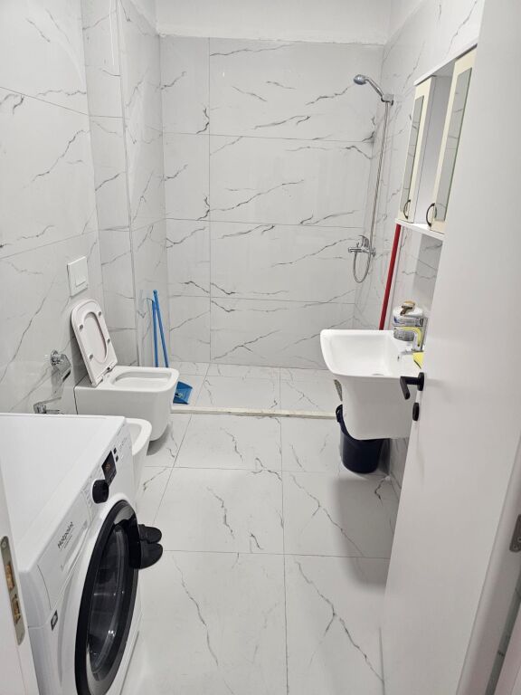 In affitto 1+1  Astir Urban Gate  2° piano  Arredato Prezzo 450 mila lek