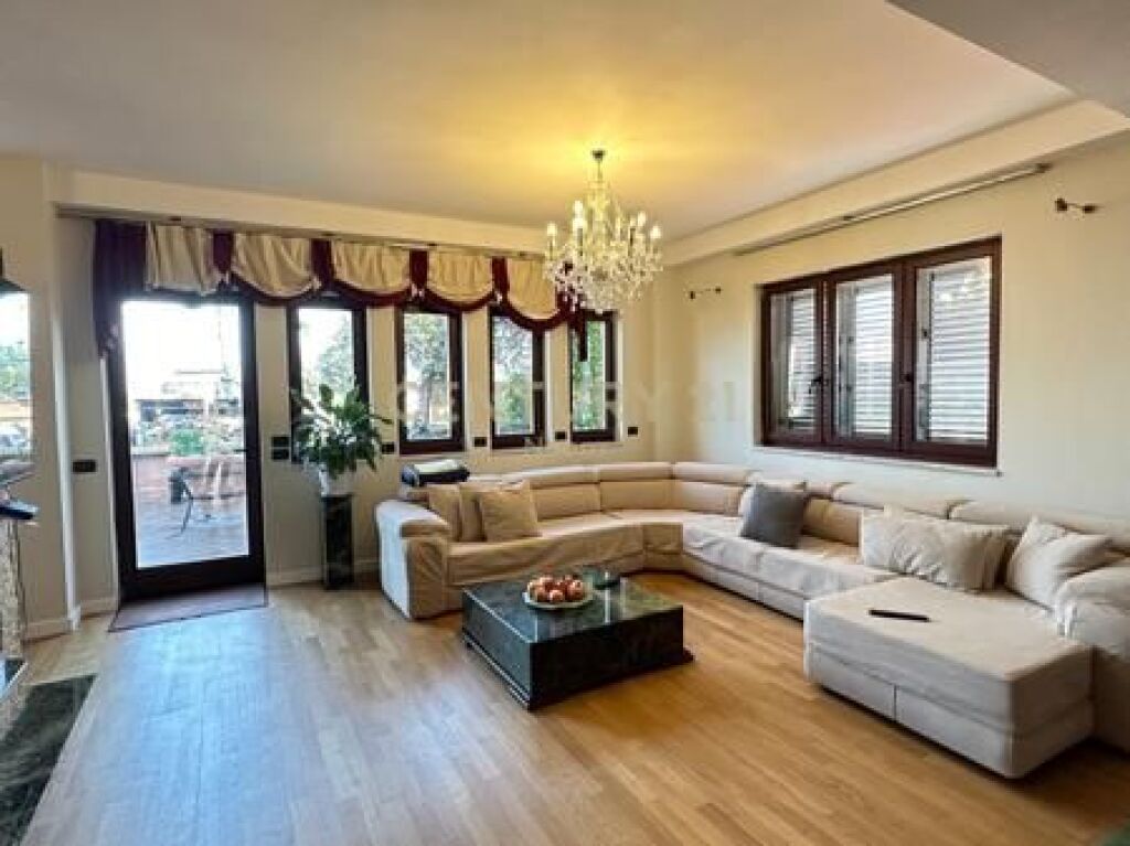 Apartment 3+1+3 Penthouse with Panoramic View from Tirana for Sale