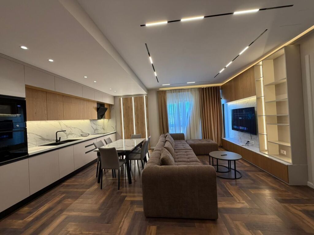 Appartamento 2+1 in affitto presso Garden Buliding Residence a 21 Dhjetori.