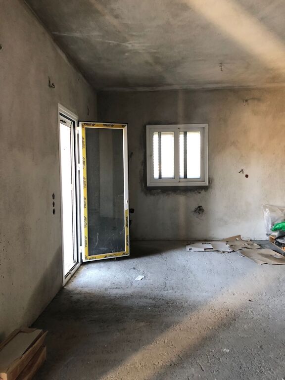 Casa su 3 piani con terreno di 1 dynym in vendita – Valas, Elbasan