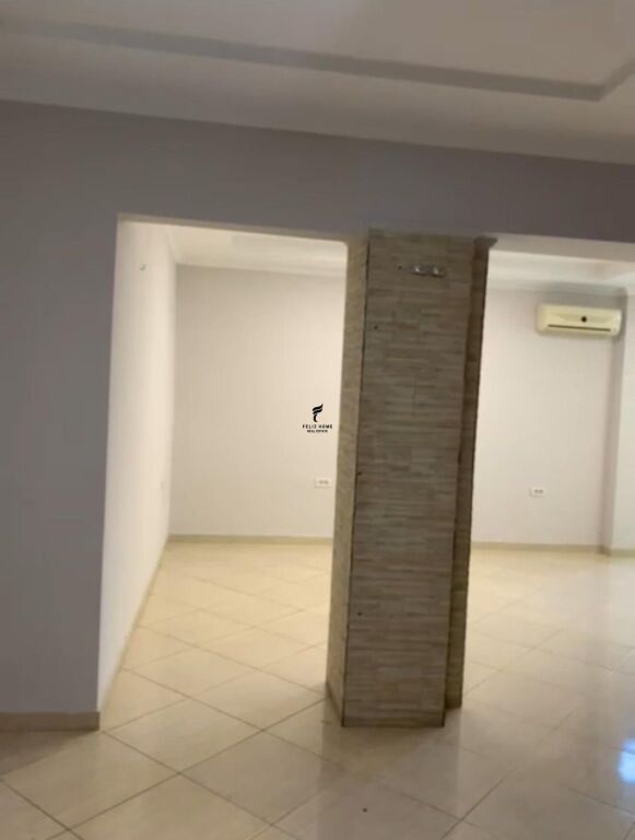 UFFICIO IN AFFITTO 60 M2 PONTE DI NISHARAKU 65.000 LEKE FH-77020