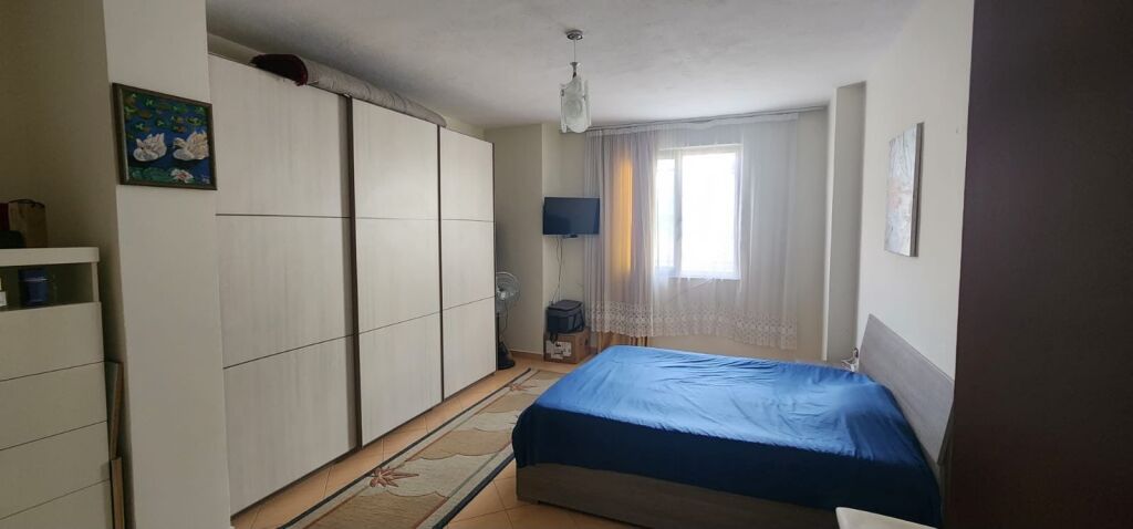 Apartament 2+1 per qira te Siri Kodra