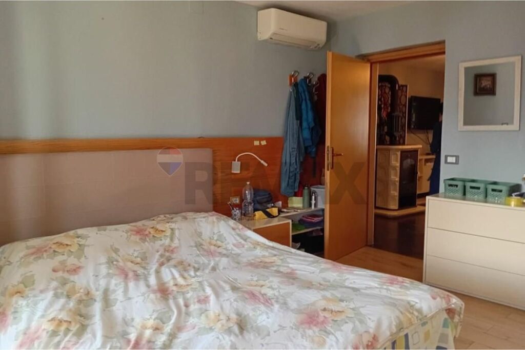 Apartment 3+1 for rent Skenderbe Square