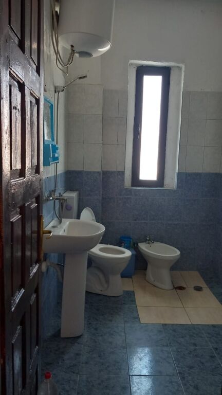 Affitto | Shtëpi private 2 + 1 | Rruga Bajram Allaraj | 400 €/mese