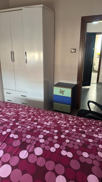 🏡 Jepet me Qera Apartament 2+1 ✨  📍 Rruga e Durrësit💰 Çmimi: 55.000 lekë/muaj