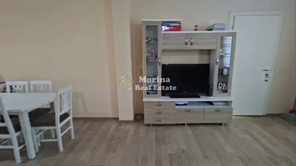 Rent | Shtëpi private 2 + 1 | Spitali Amerikan 2 | 500 €/month