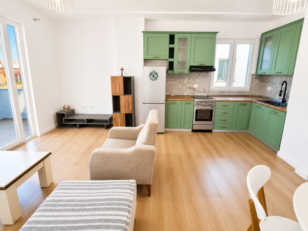 Jepet me qira apartament 2+1 ne Astir, 56,000 leke