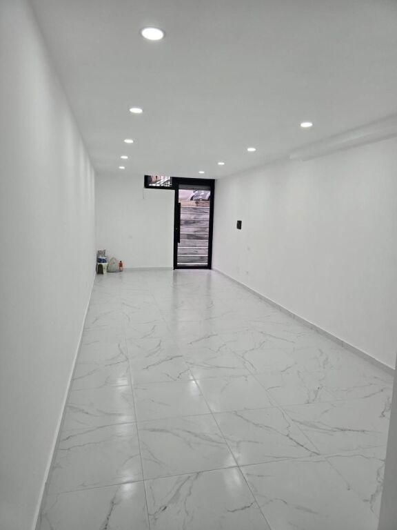 LOCALE COMMERCIALE IN VENDITA | VASIL SHANTO 📍 Vicino a KESH