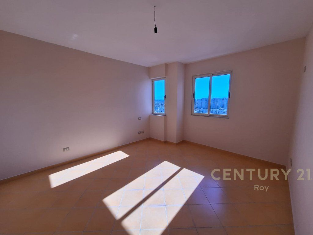 Appartamento 2+1 in vendita Via Mujo Ulqinaku, Durrës - 150000€ | 107 m²
