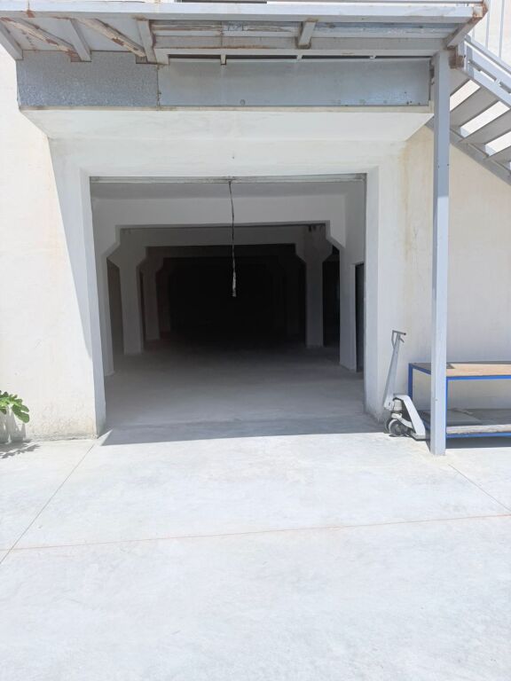 LOCALE COMMERCIALE IN AFFITTO MAGAZZINO A SHKOZET, DURRES.