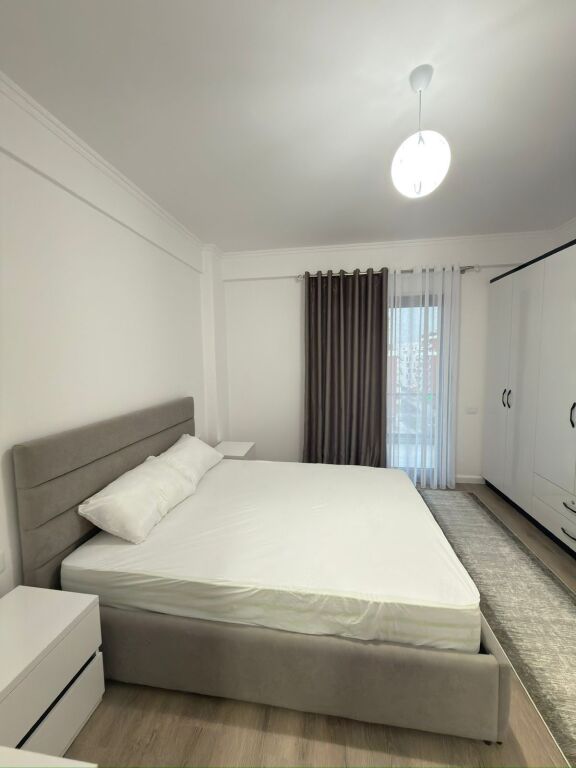 Jepet me qira 2+1+2+parking tek Oasis Unaza e Re