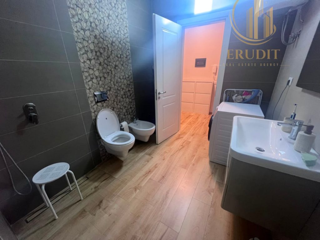 🏡 Appartamento in Affitto a Lungomare, Vlora  Prima Linea Mare 🌊