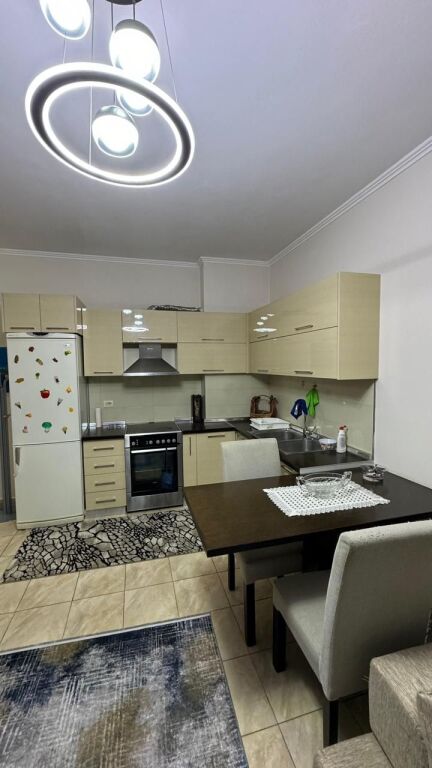 Laprak 2+1 me qira  Apartament  2+1